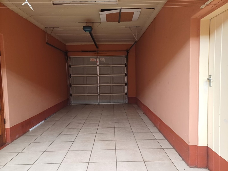 3 Bedroom Property for Sale in Flamwood North West